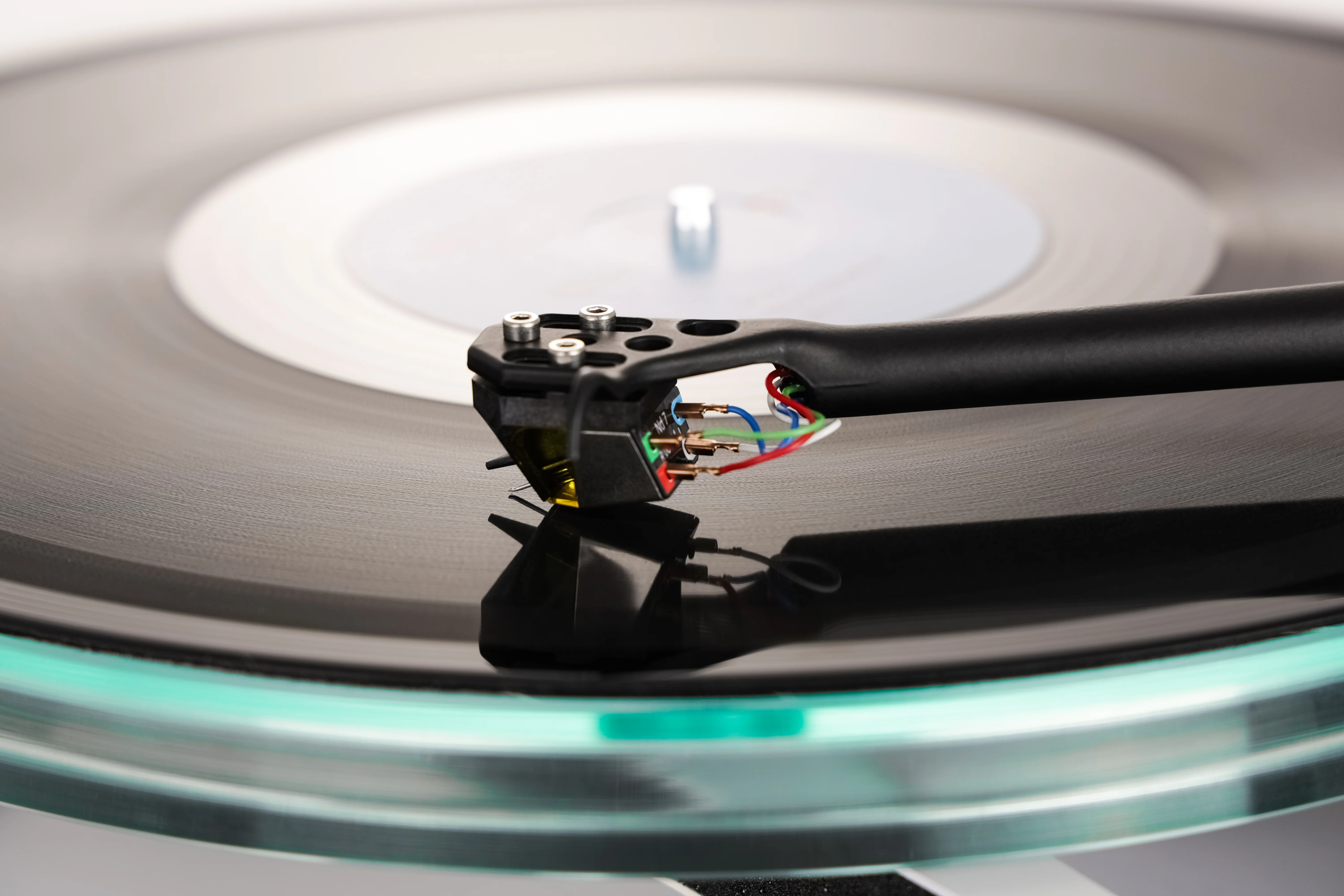 Rega Planar 8 Turntable - Image 14